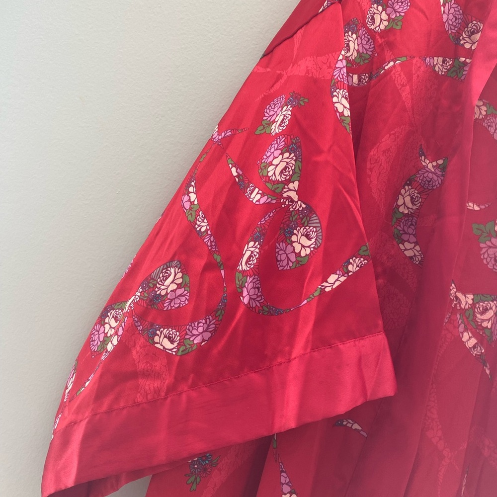 Victoria's Secret Red Floral Kimono Robe - Picture 6 of 6